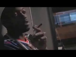 Negra gueto nigga porra enquanto fazendo trabalho entrevista